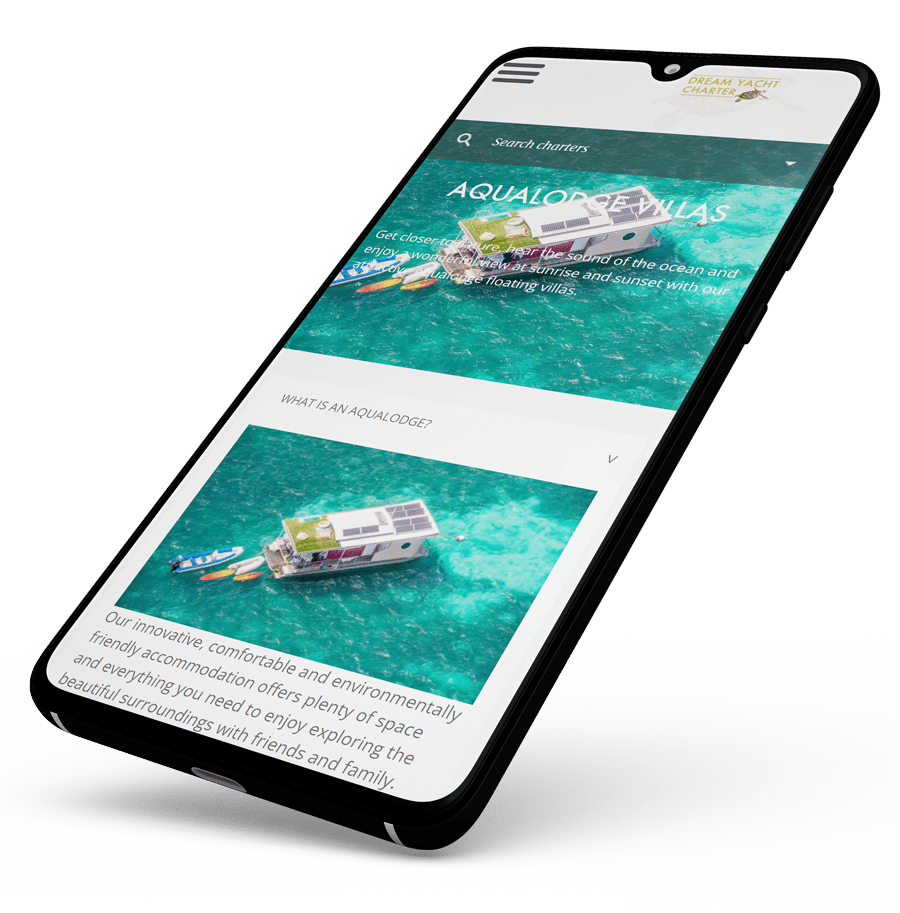 Smartphone affichant des images de paysages marins.