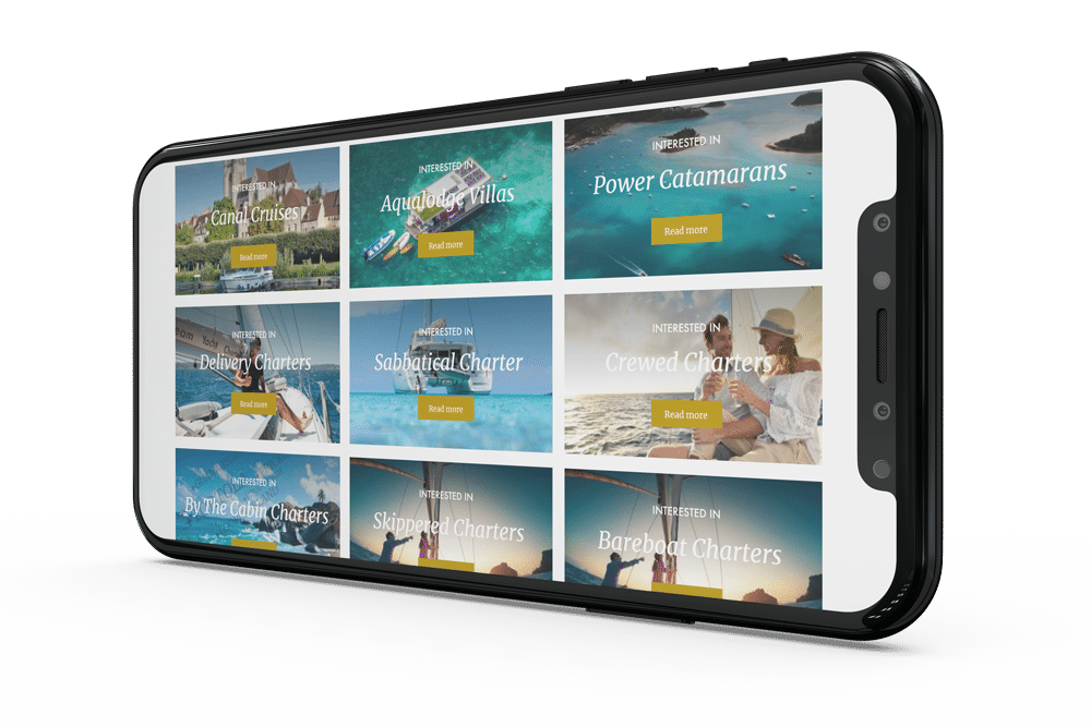 Smartphone montrant une application de voyage.